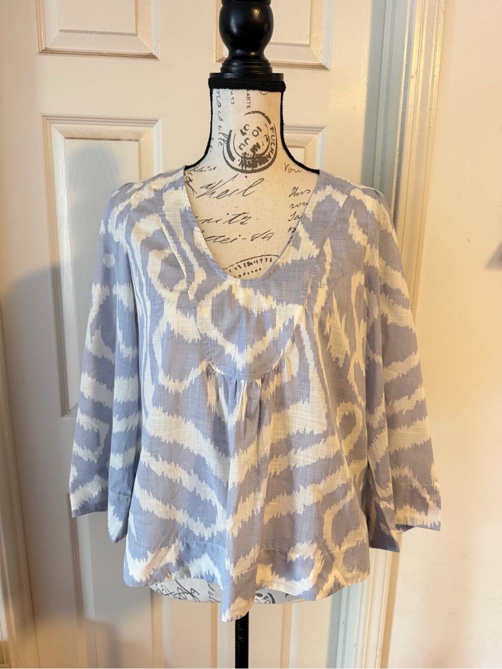 Anthropologie Light Blue & White Ikat V-Neck Blouse - Picture 4 of 7